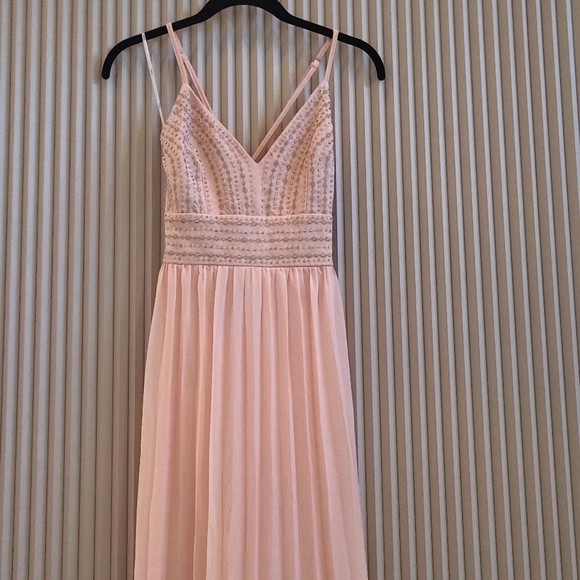 Lulu’s “Meet Me In Madrid” Maxi Dress - Picture 4 of 5